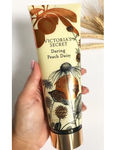 Victoria's Secret Daring Peach Daisy Lotion 236ml - TheBeautyCool